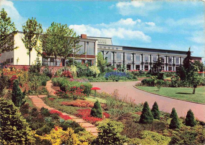 GoePPINGEN BW Stadthalle Park Blumenbeete Gartenanlage Coniferen Gebaeude
