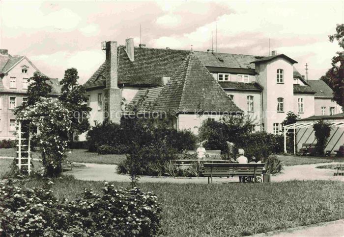 Torgelow  Uecker-Randow Mecklenburg-Vorpommern Park Rathaus Gartenanlage Parkban