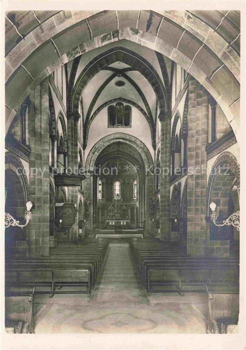 Andernach Rhein Rheinland-Pfalz Pfarrkirche Mittelschiff Kirchenschiff Chor Gewo