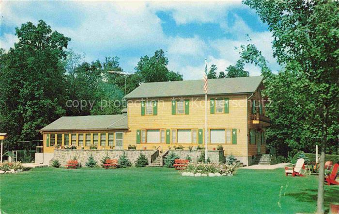 Kingston New York USA Preis-Pine-Wood-Lodge Ferienhotel Rasen Fahnenmast Gartens