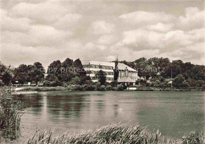 Waren Mueritz Diesterwegschule Goetheschule Tief-Warensee See Schule Baeume Schi
