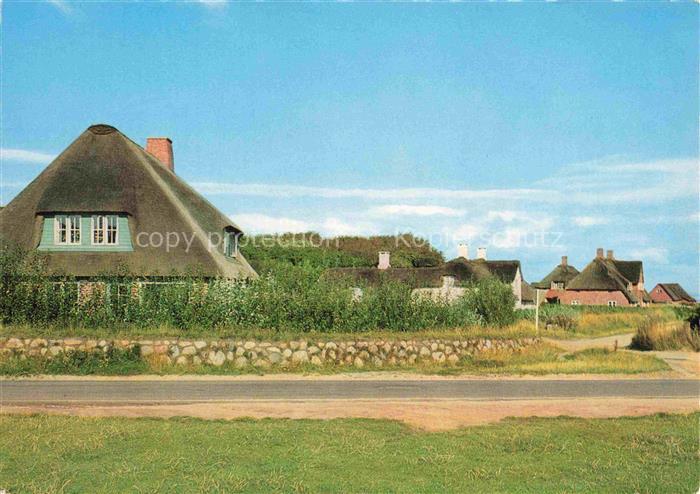 Kampen  Sylt Reetdachhaus Nordsee Sylt Feldsteinmauer Dorfstrasse
