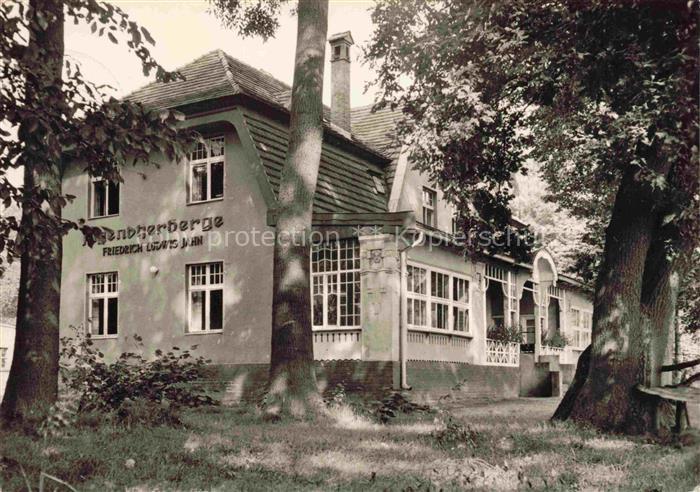 Burg Kauper Jugendherberge Friedrich-Ludwig-Jahn Spreewald Baeume Villa Borkowy