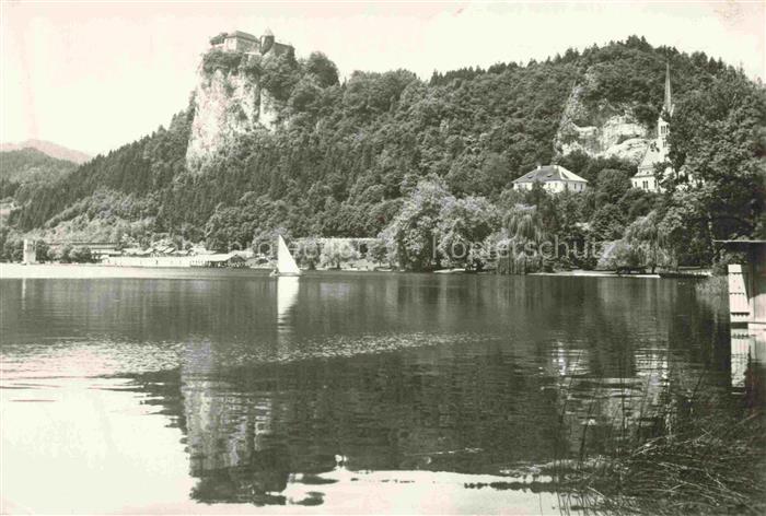 Bled Gorenjska Oberkrain Slovenia Blejsko-jezero Bled-Burg See Segelboot Kirche