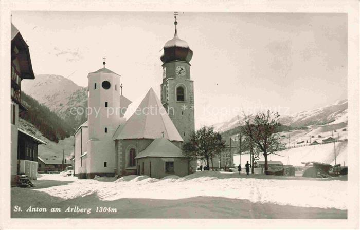 St Anton Arlberg Tirol AT Kirche Kirchturm Zwiebelturm Kirchplatz Winterlandscha