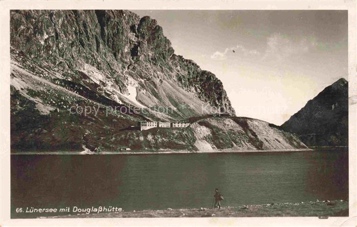 Luenersee 1969m Vorarlberg AT Luenersee Douglasshuette Bergsee Fels Berghuette G