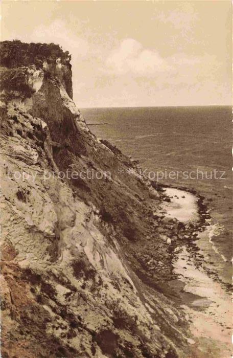 Insel Hiddensee Steilkueste Kreidefelsen Ostsee Kueste Strand Klippe