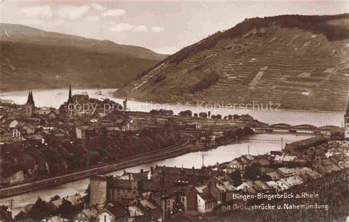 Bingen Rhein Rheinland-Pfalz Drususbruecke Nahemuendung Rhein Panorama Weinberge