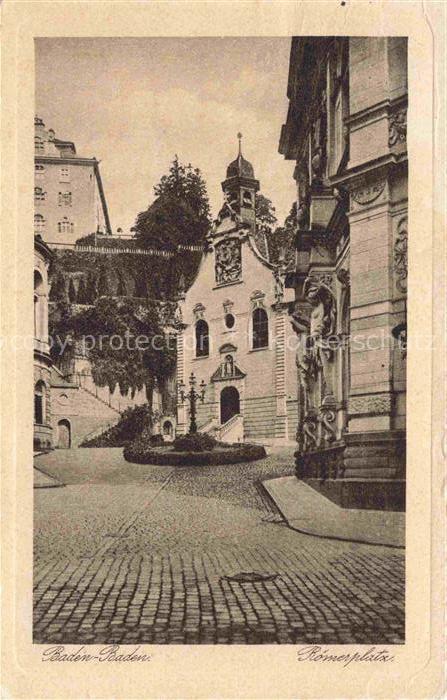 BADEN-BADEN BW Roemerplatz Kapelle Barockfassade Kopfsteinpflaster Brunnen Trepp