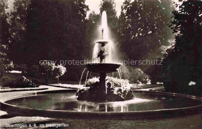 ueberlingen Bodensee BW Stadtgarten Springbrunnen Brunnen Park Baeume Bodensee N