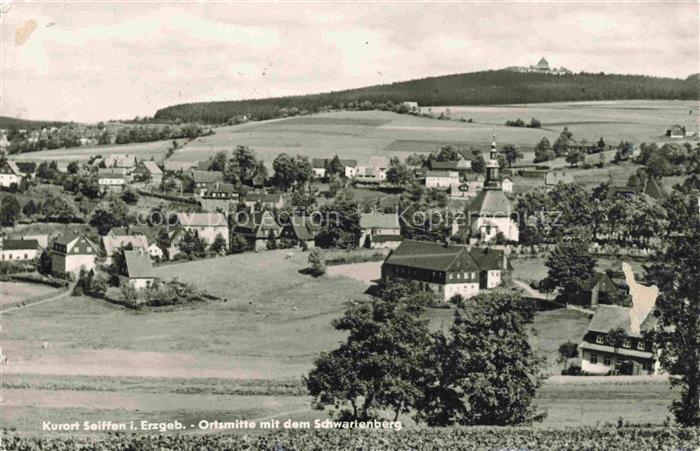 Seiffen Erzgebirge Ortsmitte Schwartenberg Dorfkirche Daecher Erzgebirge Panoram