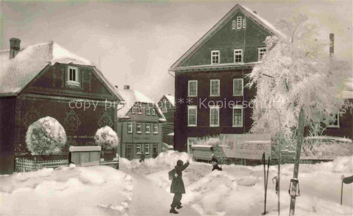 Grossbreitenbach Ilmenau Thueringen Kulturhaus Winter Schnee Dorfstrasse Fachwer