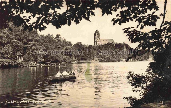 Karl-Marx-Stadt CHEMNITZ Schlossteich Ruderboot See Kirche Baeume Park