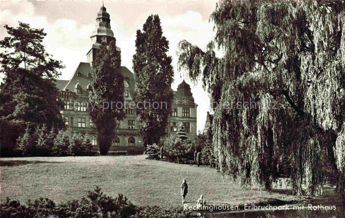 RECKLINGHAUSEN NRW Erbruchpark Rathaus Rathausturm Parkanlage Trauerweide Jugen