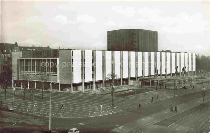 MANNHEIM BW National-Theater Nationaltheater Modernismus Platz Autos Baeume