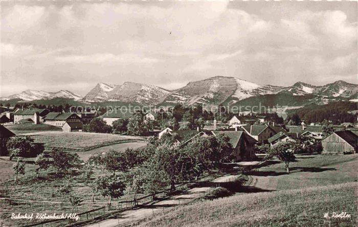 Roethenbach Allgaeu Bahnhof Dorf Allgaeu Berge Alpen Felder Baeume Panorama