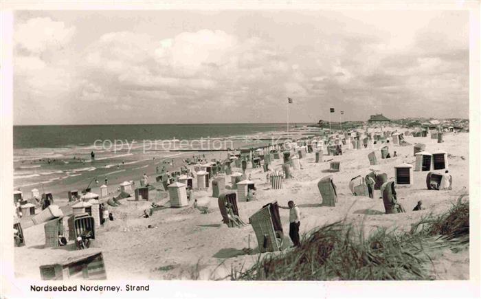 NORDERNEY Nordseebad Niedersachsen Strand Strandkoerbe Nordsee Duenen Badegaeste