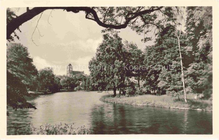 Karl-Marx-Stadt CHEMNITZ Schlossteich Schlosskirche Fluss Kirche Baeume Park DDR