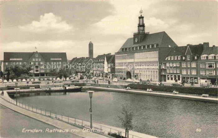 EMDEN  Ostfriesland Rathaus Delft Kanal Stadtpanorama Autos Kirchturm Baenke