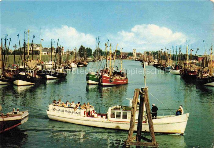 BueSUM Nordseebad Schleswig-Holstein Hafen Fischerboote Rundfahrtboot Kirchturm