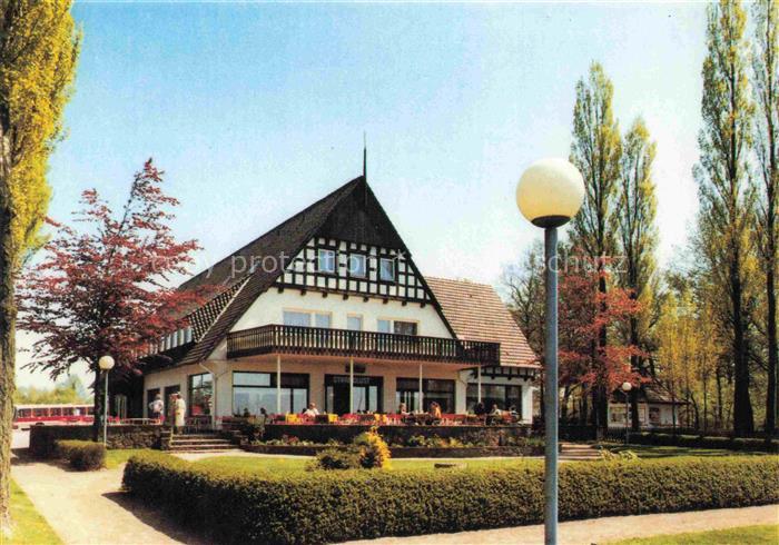 Lembruch Duemmersee Niedersachsen Duemmerhotel Strandlust Fachwerk Terrasse Park