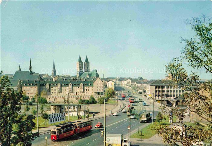STRAssENBAHN Tramway-- Blick auf Kassel