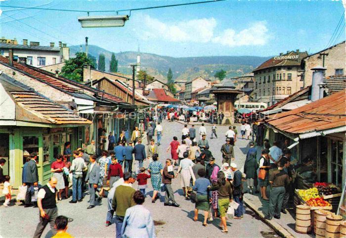 SARAJEVO Sarajewo Bosnia-Herzegovina Baščaršija Markt Strassenszene Haendler Pas