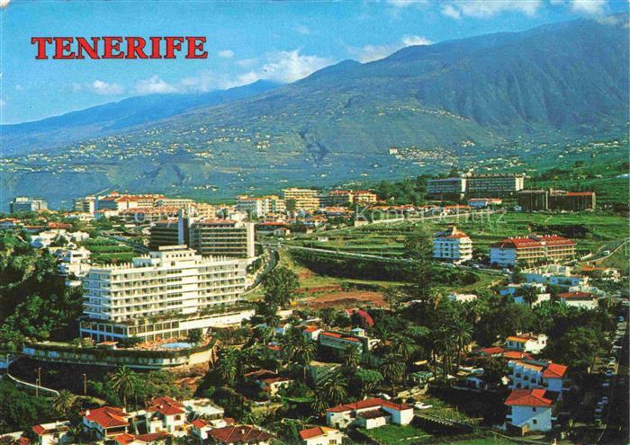 Puerto-de-la-Luz Canarias ES Stadtansicht Hotels Palmen Berge Vulkan Teilansicht
