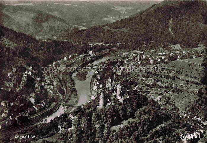Evingsen ALTENA NRW Burg-Altena Lenne Fluss Tal Bahnlinie Waelder Talkessel