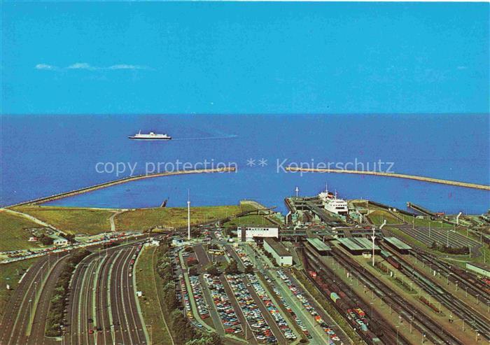 Puttgarden Fehmarn Schleswig-Holstein Faehrhafen Fehmarn Faehre Ostsee Gleisanla