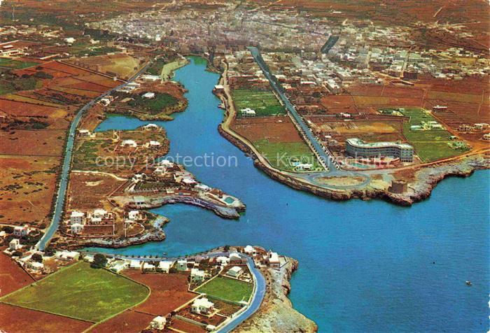 Ciudadela Menorca ES Luftaufnahme Hafen Kanal Kueste Mittelmeer Felder Stadt