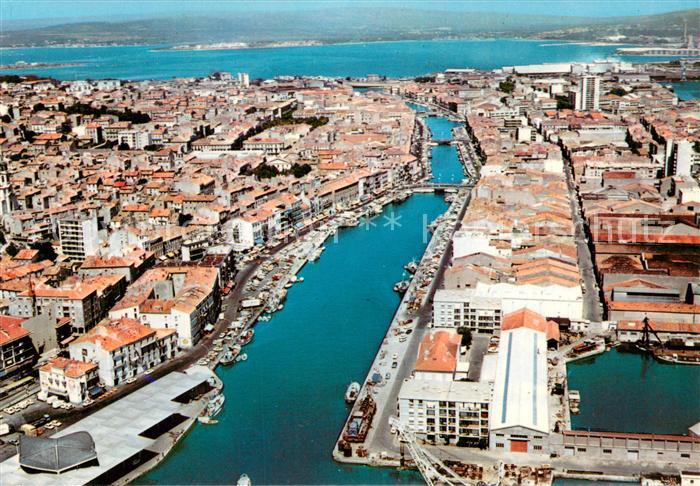 Sete Cette Criee aux poisson et le quai general Durand Vue aerienne