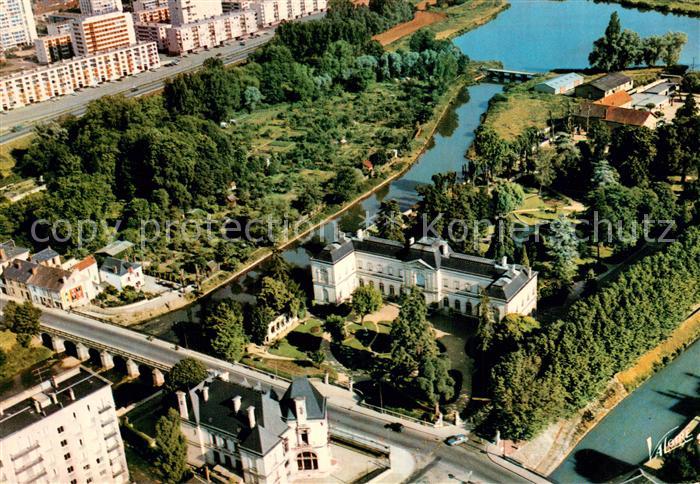 Montargis 45 Vue aerienne Hotel de ville et lerdin Durzy entoures par Loing et l