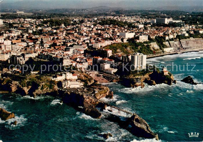 Biarritz Pyrenees Atlantiques Le rocher de la Vierge le Port Vieux et l’Atalaye