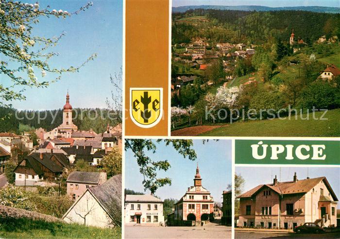 Upice CZ celkovy pohled Namesti s radnici Dum bratri Capku