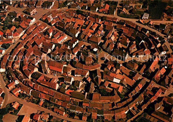 Eguisheim Haut Rhin Vue aerienne avec ses remparts
