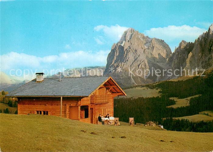 Seiser Alm 1700m Dolomiten Skihuette Rauch