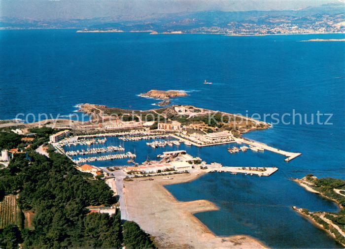 Le Brusc 83 Vue aérienne du port des Embiez