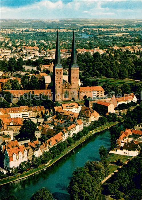 LueBECK  CITY Fliegeraufnahme mit Kirche