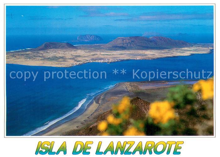 Lanzarote Kanarische Inseln ES La playa isla de la Graciosa y Alegranza Veduta a