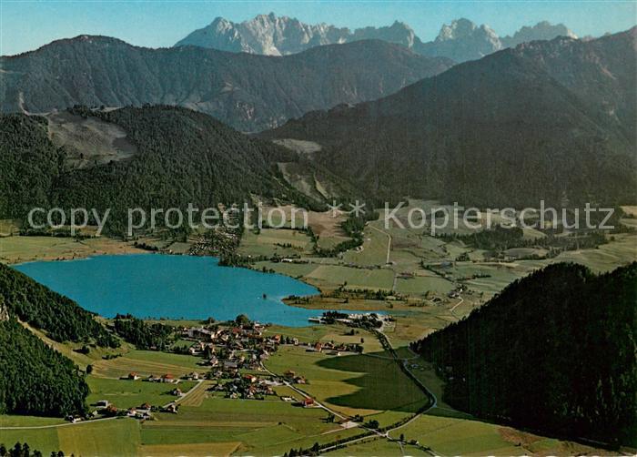 Walchsee Tirol Alpenseebad mit Campingplatz und Wildem Kaiser Fliegeraufnahme
