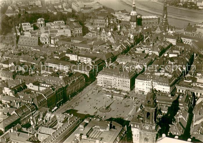 Dresden Elbe Altmarkt vor der Zerstoerung 1945 Fliegeraufnahme