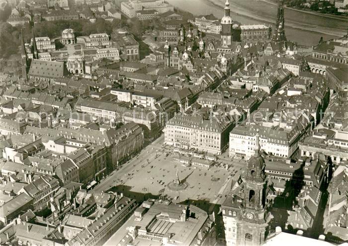 Dresden Elbe Altmarkt vor der Zerstoerung 1945 Fliegeraufnahme