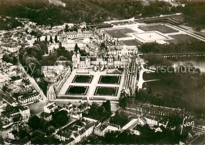Fontainebleau 77 Seine et Marne Le Chateau et la Cour des Adieux Vue aerienne