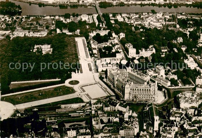 Saint-Germain-en-Laye Le chateau l’esplanade et la Seine