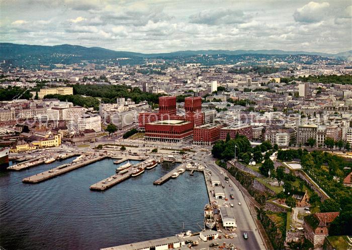 Oslo  Norway Radhuset og havnen Rathaus Hafen