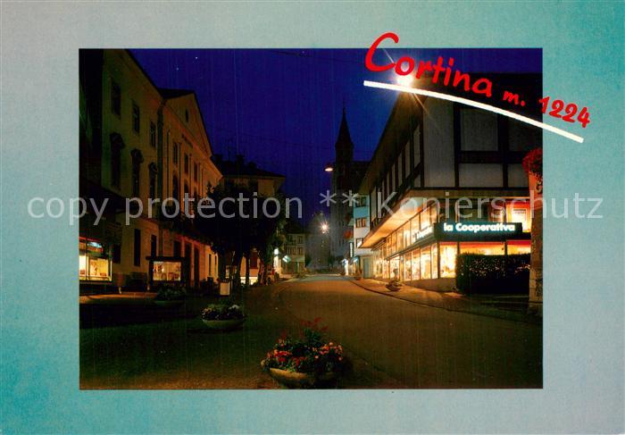 Cortina d Ampezzo Ortspartie bei Nacht
