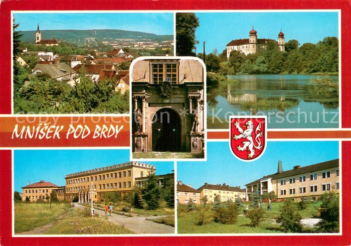 Mnisek pod Brdy CZ Celkovy pohled Zamek Zamecka brana Zakladni devitileta skola