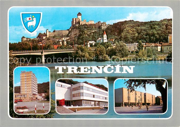 Trencin Trentschinteplitz Blick ueber die Waag zur Stadt Burg Hochhaus Moderne A