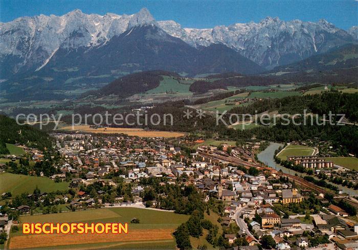 Bischofshofen Fliegeraufnahme mit Hochkoenig und Tennengebirge